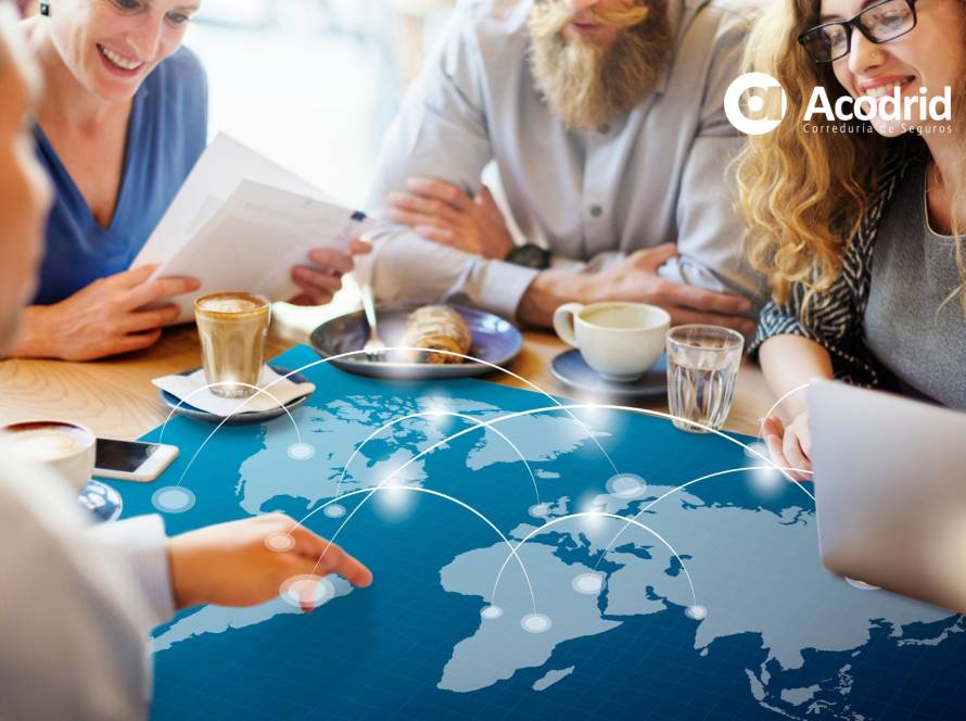 Revisión de seguros con clientes internacionales Acodrid